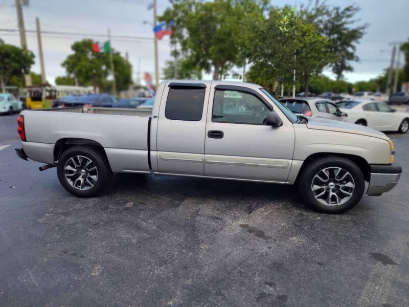 2005 Chevrolet Silverado 1500 LS