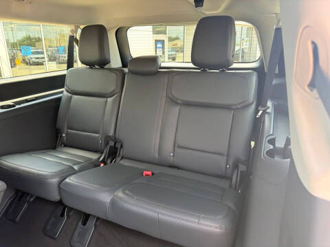 2026 Ford Expedition MAX Active