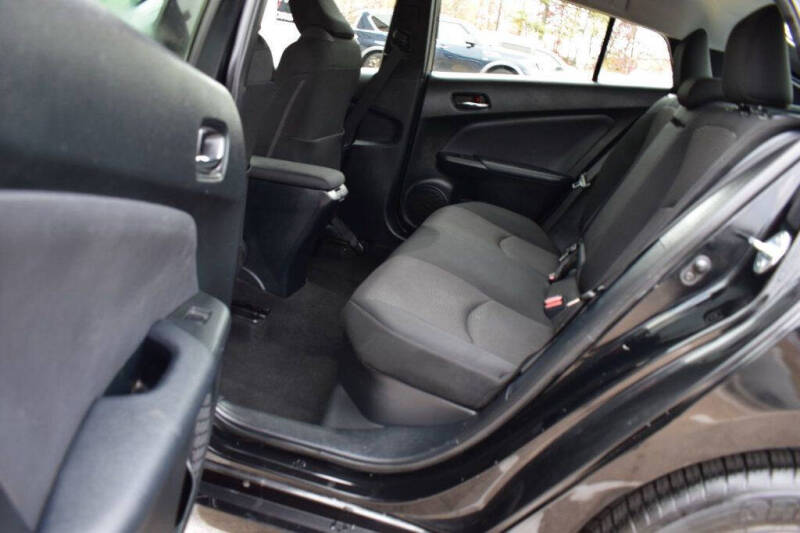 2022 Toyota Prius LE