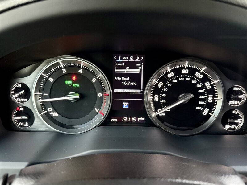 2017 Toyota Land Cruiser