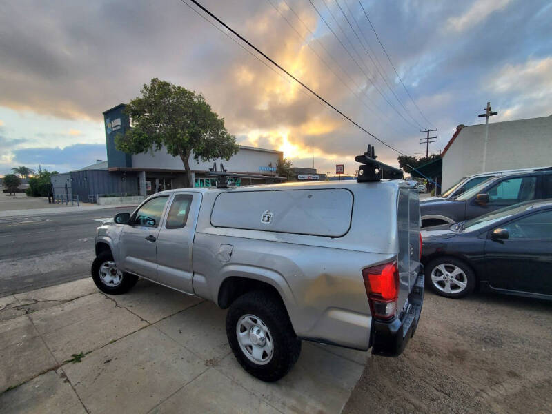 2018 Toyota Tacoma SR