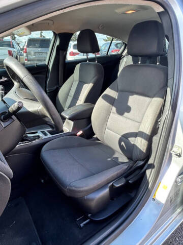 2018 Chevrolet Cruze LS Auto