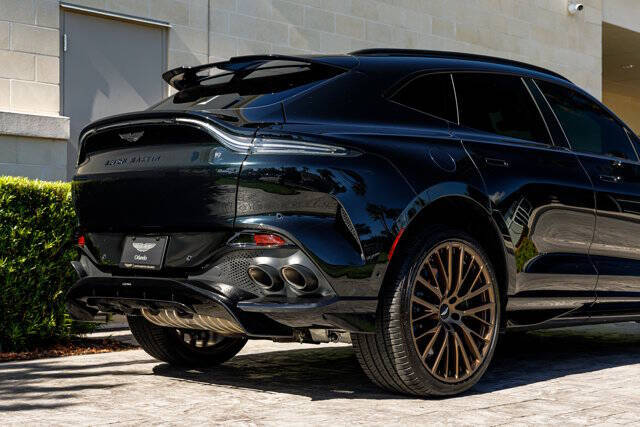 2025 Aston Martin DBX 707