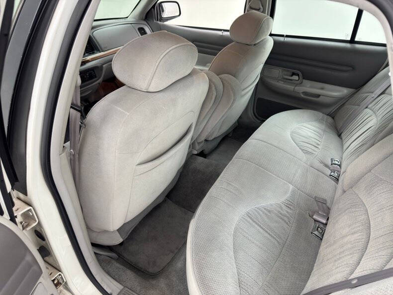 1997 Ford Crown Victoria LX