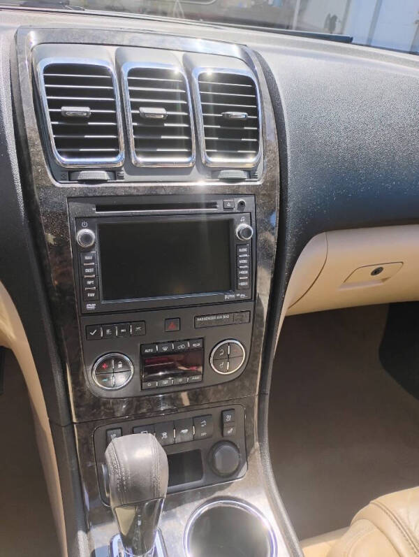 2011 GMC Acadia Denali