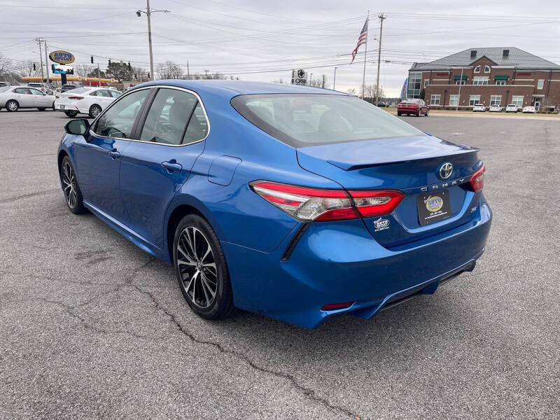 2018 Toyota Camry SE