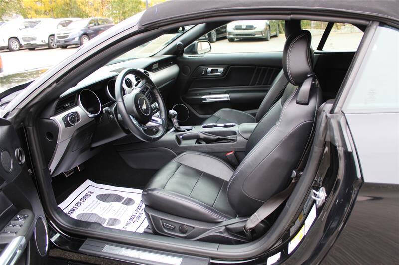 2021 Ford Mustang EcoBoost