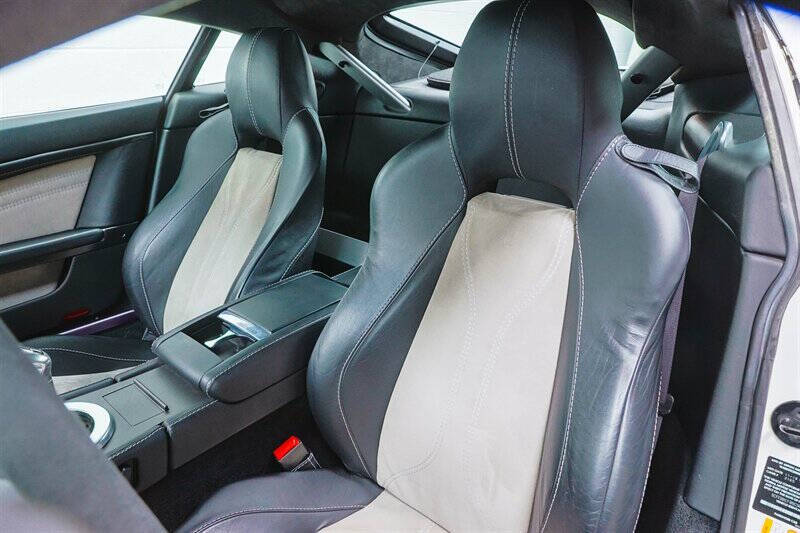 2011 Aston Martin V12 Vantage