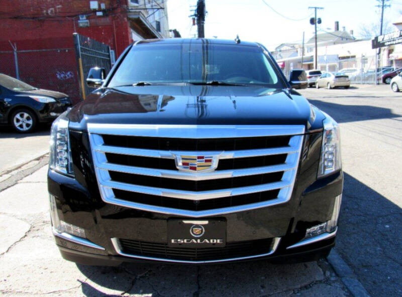 2018 Cadillac Escalade ESV Luxury