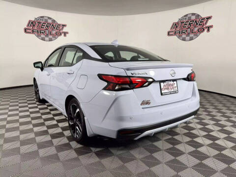 2025 Nissan Versa SR