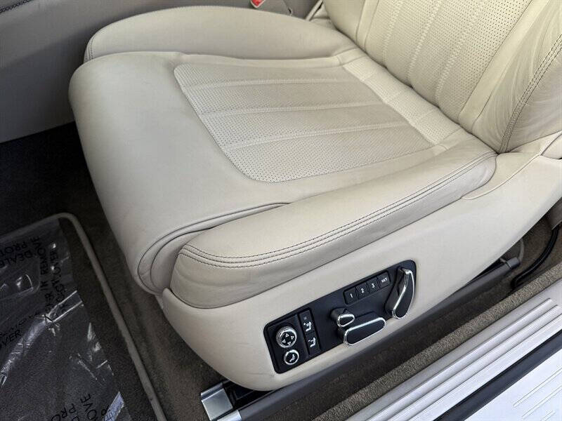 2015 Bentley Continental 34
