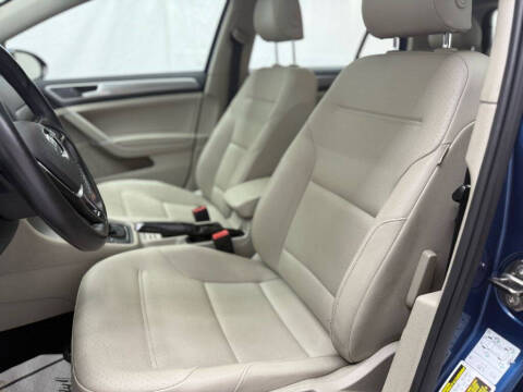 2017 Volkswagen Golf