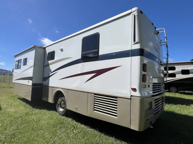 2001 Winnebago Journey 36L