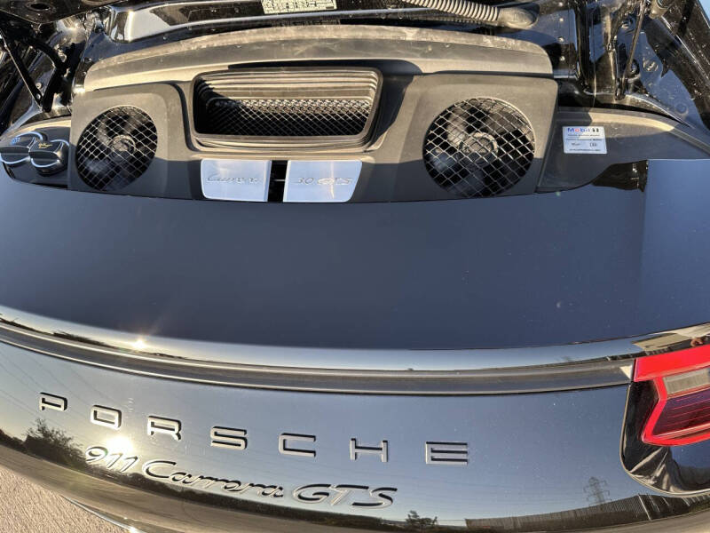 2017 Porsche 911 Carrera GTS