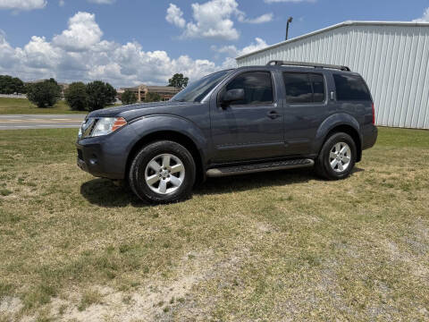 2012 Nissan Pathfinder LE Photo