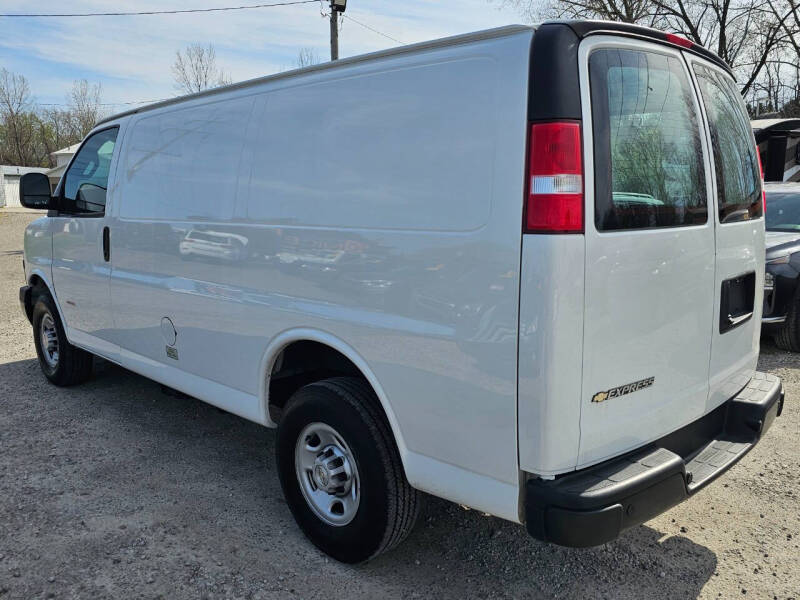 2021 Chevrolet Express 2500
