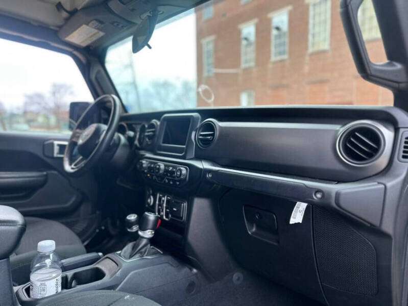 2021 Jeep Gladiator Willys