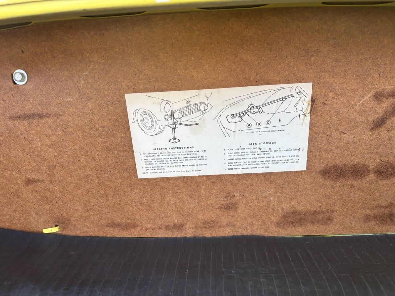 1955 Ford Thunderbird 35