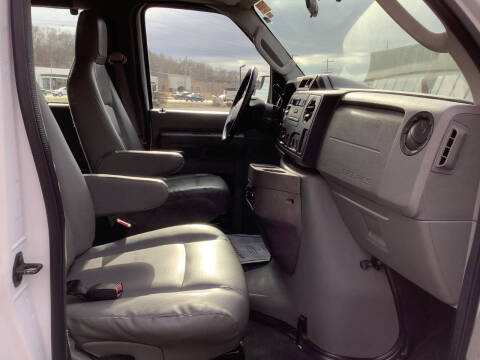 2010 Ford E-Series E-350 SD