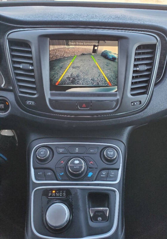 2015 Chrysler 200 C