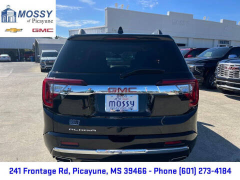 2023 GMC Acadia Denali