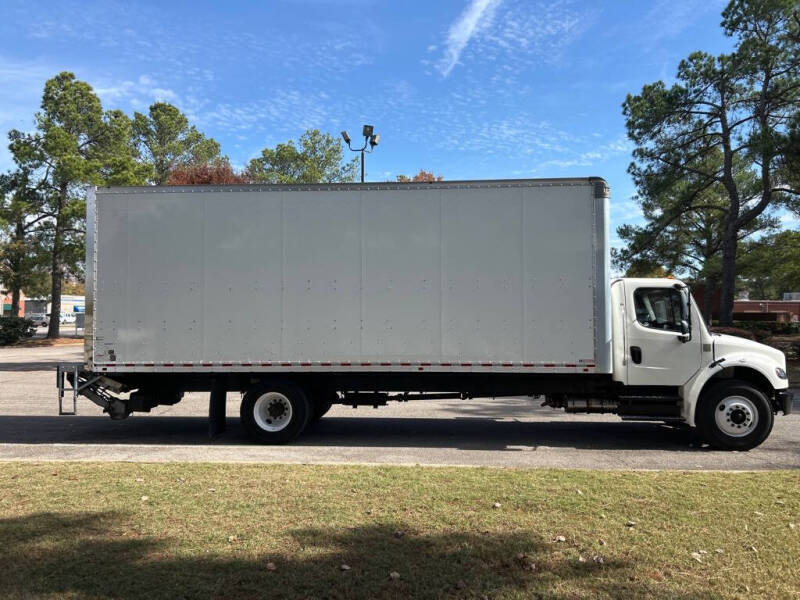 2020 Freightliner M2 106