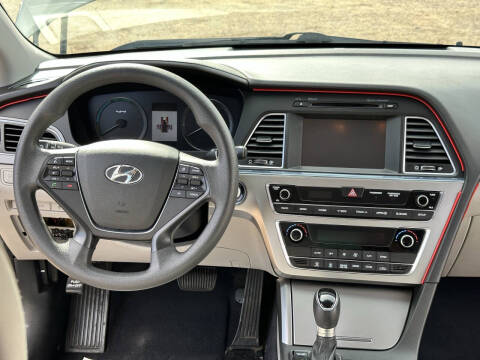 2017 Hyundai Sonata Hybrid SE