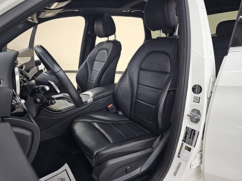 2019 Mercedes-Benz GLC GLC 300