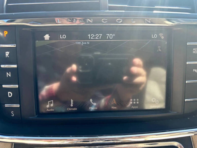 2017 Lincoln Continental Select