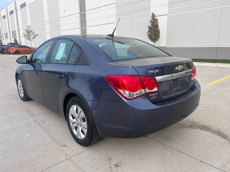 Used 2014 Chevrolet Cruze LS with VIN 1G1PA5SH8E7466732 for sale in Elmhurst, IL