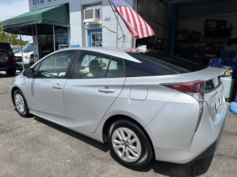 2018 Toyota Prius One