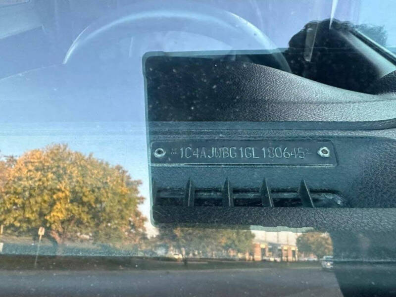 2016 Jeep Wrangler Sahara