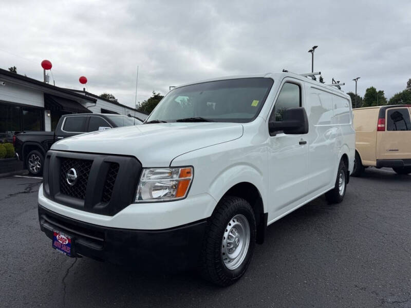 2013 Nissan NV 1500 SV