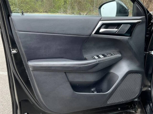 2023 Mitsubishi Outlander SE