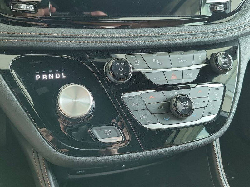 2026 Chrysler Pacifica Pinnacle