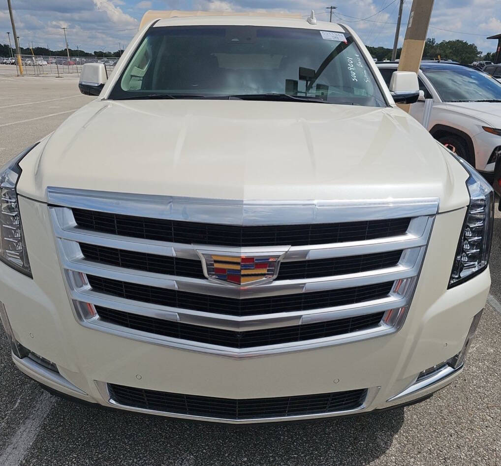 2015 Cadillac Escalade Luxury photo 6