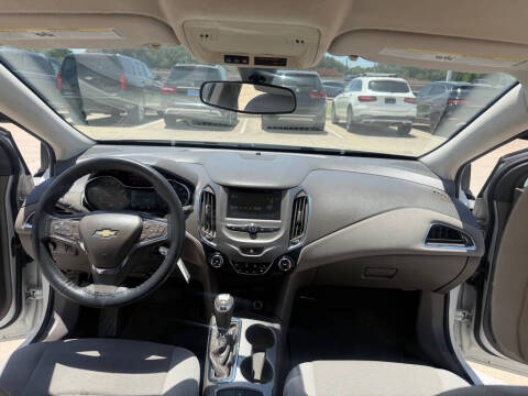 2017 Chevrolet Cruze LT Auto