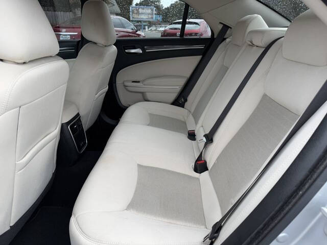 2022 Chrysler 300 Touring