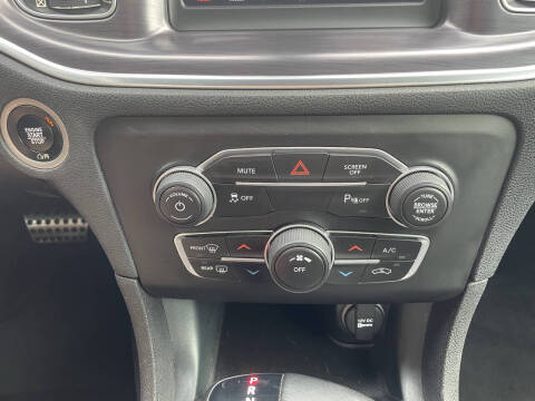 2018 Dodge Charger SXT