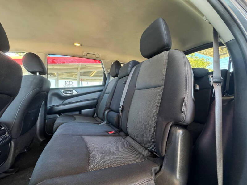 2020 Nissan Pathfinder S