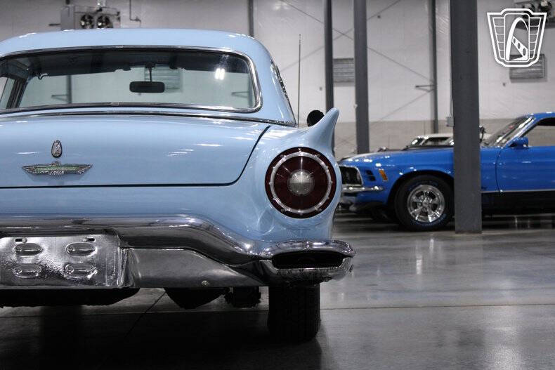 1957 Ford Thunderbird