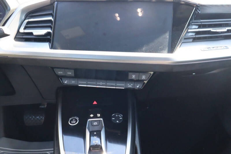 2024 Audi Q4 e-tron quattro Premium 50