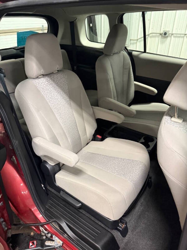 2012 Mazda MAZDA5 Sport