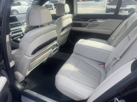 2017 BMW 7 Series 750i