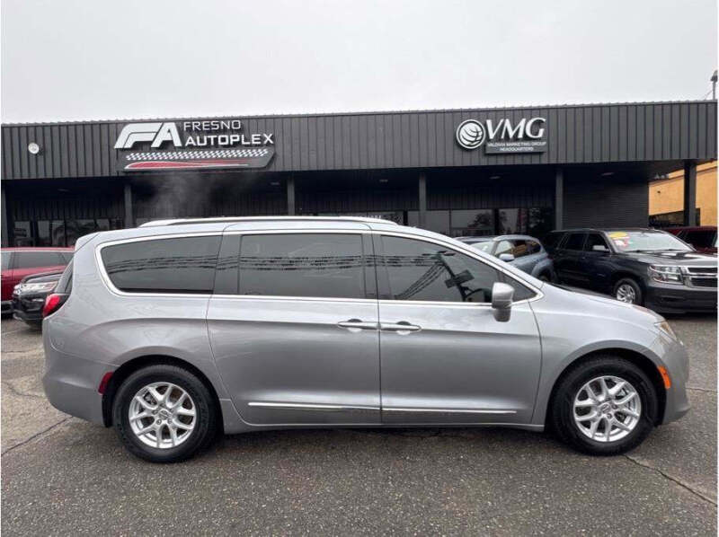 2020 Chrysler Pacifica Touring L