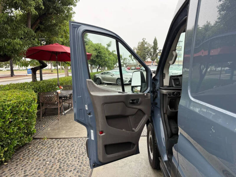 2020 Ford Transit 250