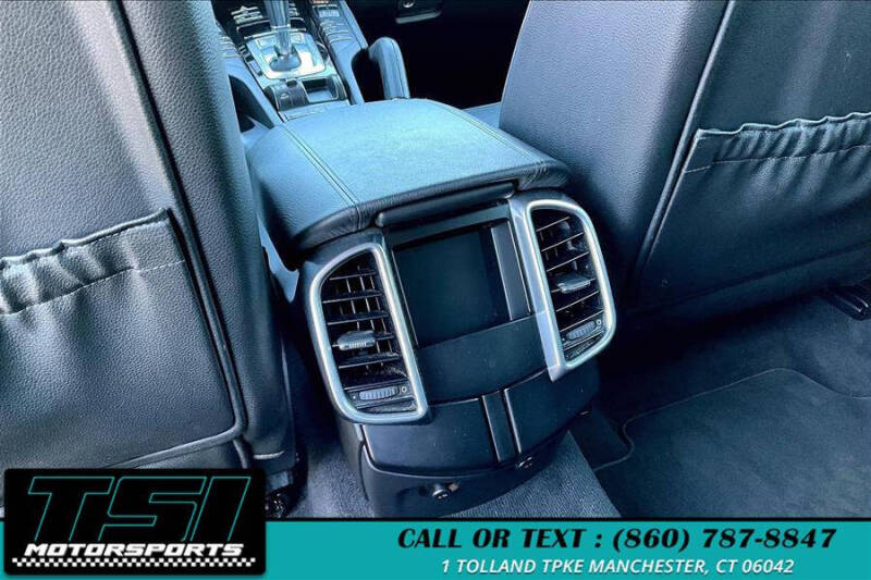 2014 Porsche Cayenne Platinum