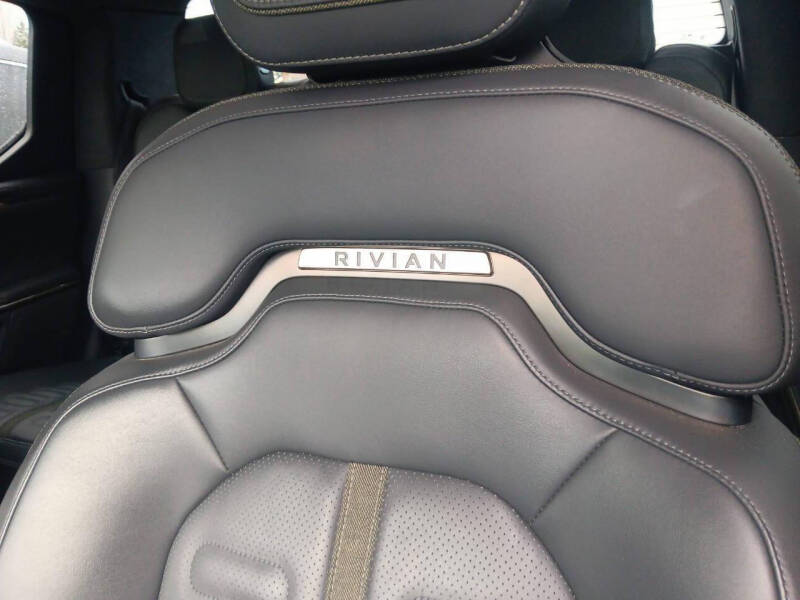 2022 Rivian R1T Adventure