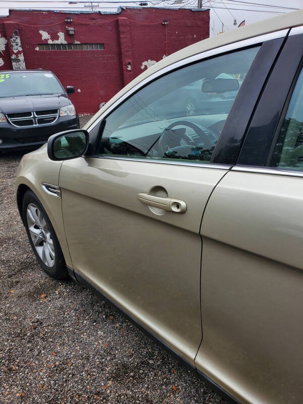 2011 Ford Taurus SEL