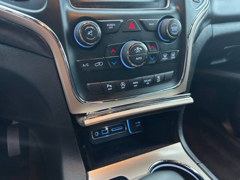 2017 Jeep Grand Cherokee Laredo